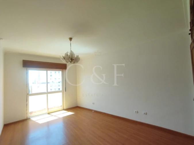 Apartamento T2 para Venda em Rio de Mouro Foto 30
