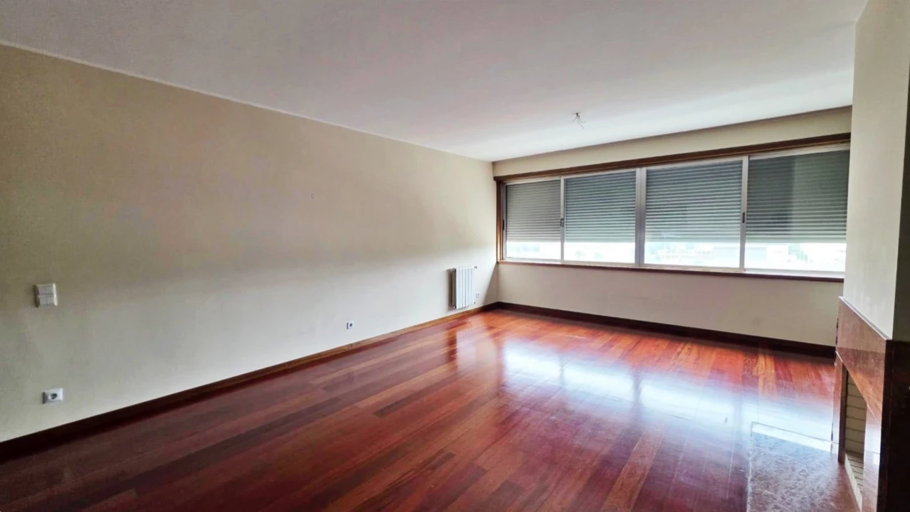 Apartamento T3 para Venda em Cidade da Maia Foto 4