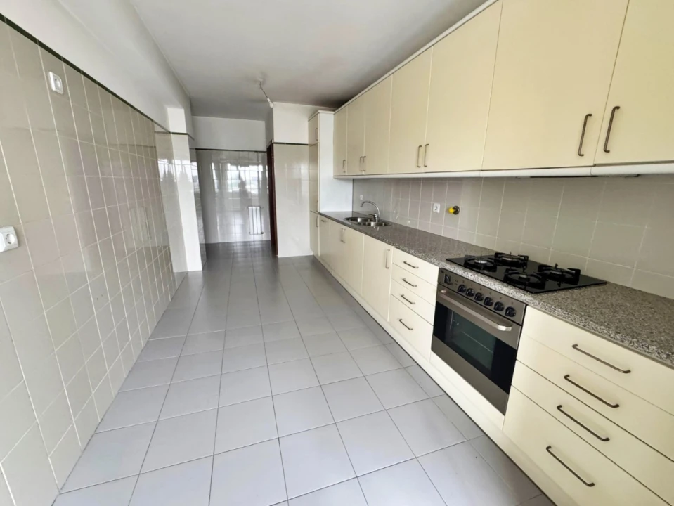 Apartamento T3 para Venda em Cidade da Maia Foto 6