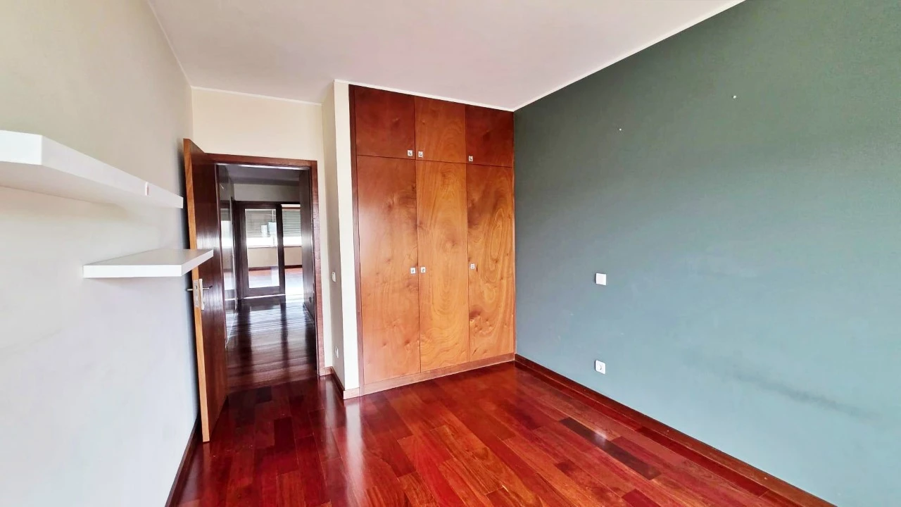 Apartamento T3 para Venda em Cidade da Maia Foto 12