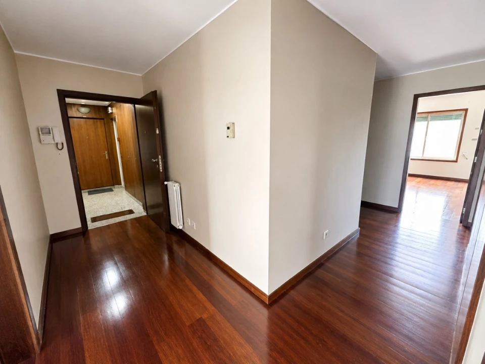 Apartamento T3 para Venda em Cidade da Maia Foto 5