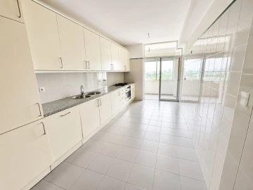 Apartamento T3 para Venda em Cidade da Maia
