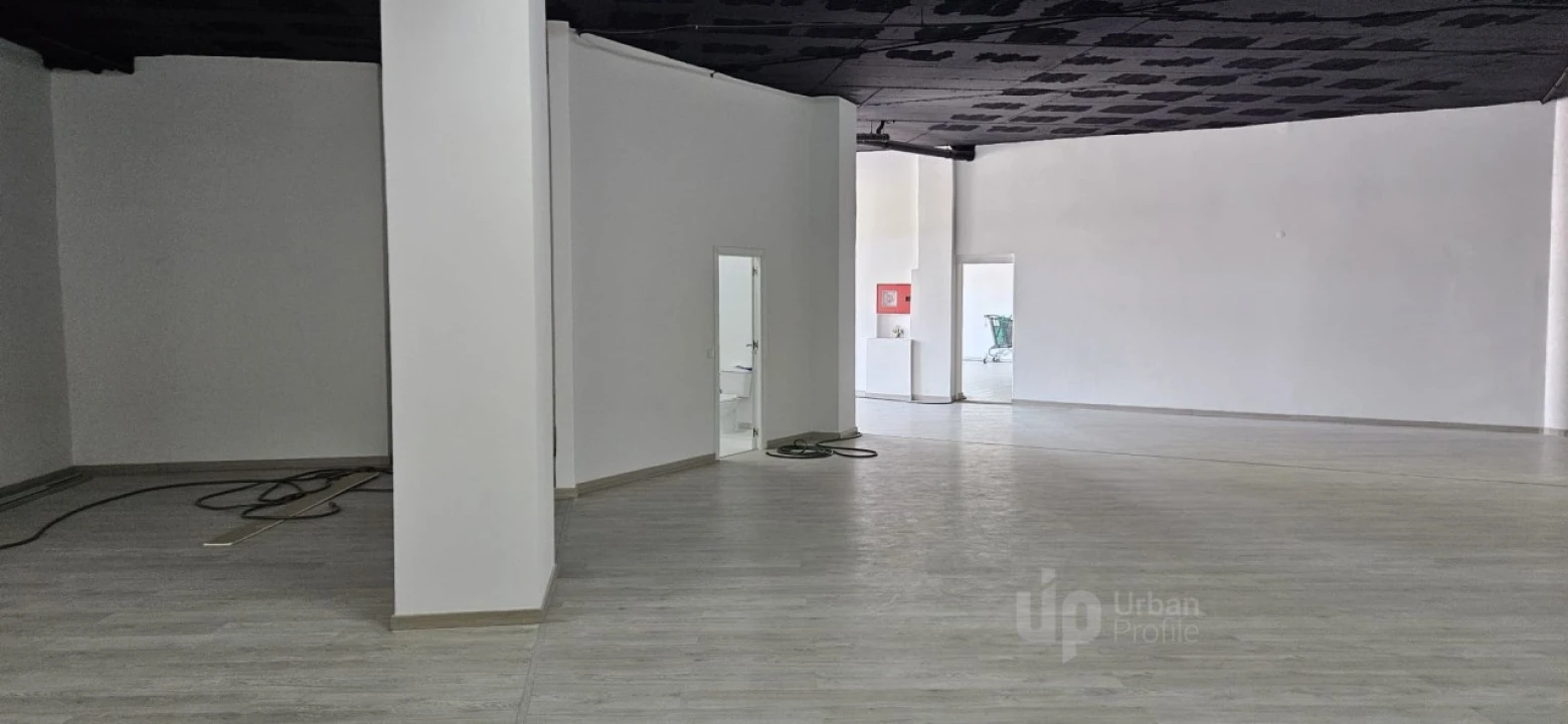 Loja para Arrendamento em Barcarena Foto 28