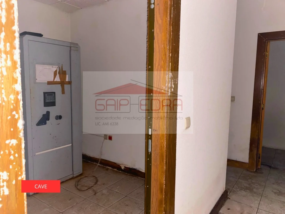 Loja para Venda em Santa Maria de Lamas Foto 19
