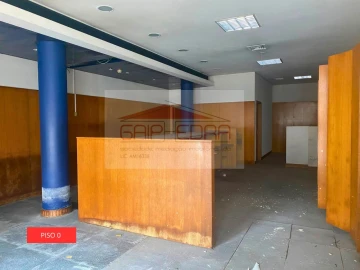 Loja para Venda em Santa Maria de Lamas