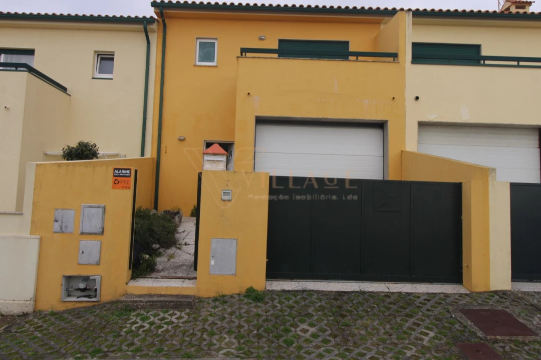 Moradia T3 para Venda em Vila Praia de Ancora Foto 1