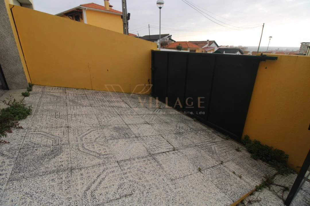 Moradia T3 para Venda em Vila Praia de Ancora Foto 3