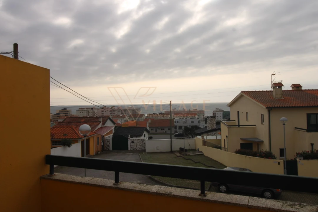 Moradia T3 para Venda em Vila Praia de Ancora Foto 9