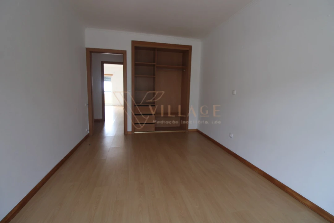 Moradia T3 para Venda em Vila Praia de Ancora Foto 13