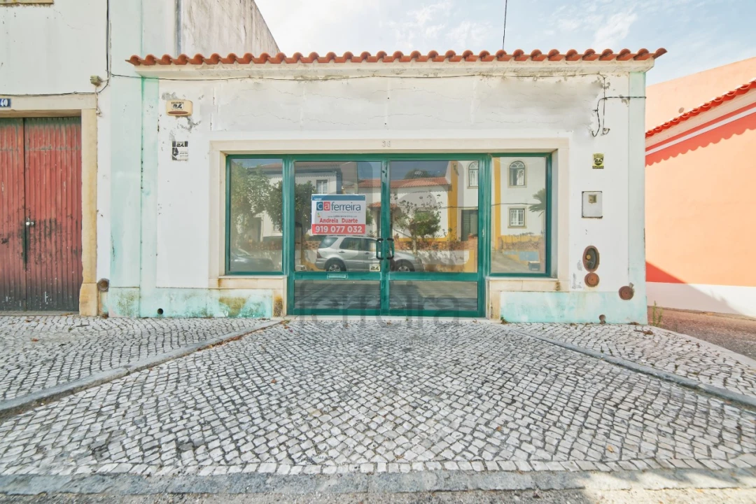 Loja para Venda em Chamusca e Pinheiro Grande Foto 1