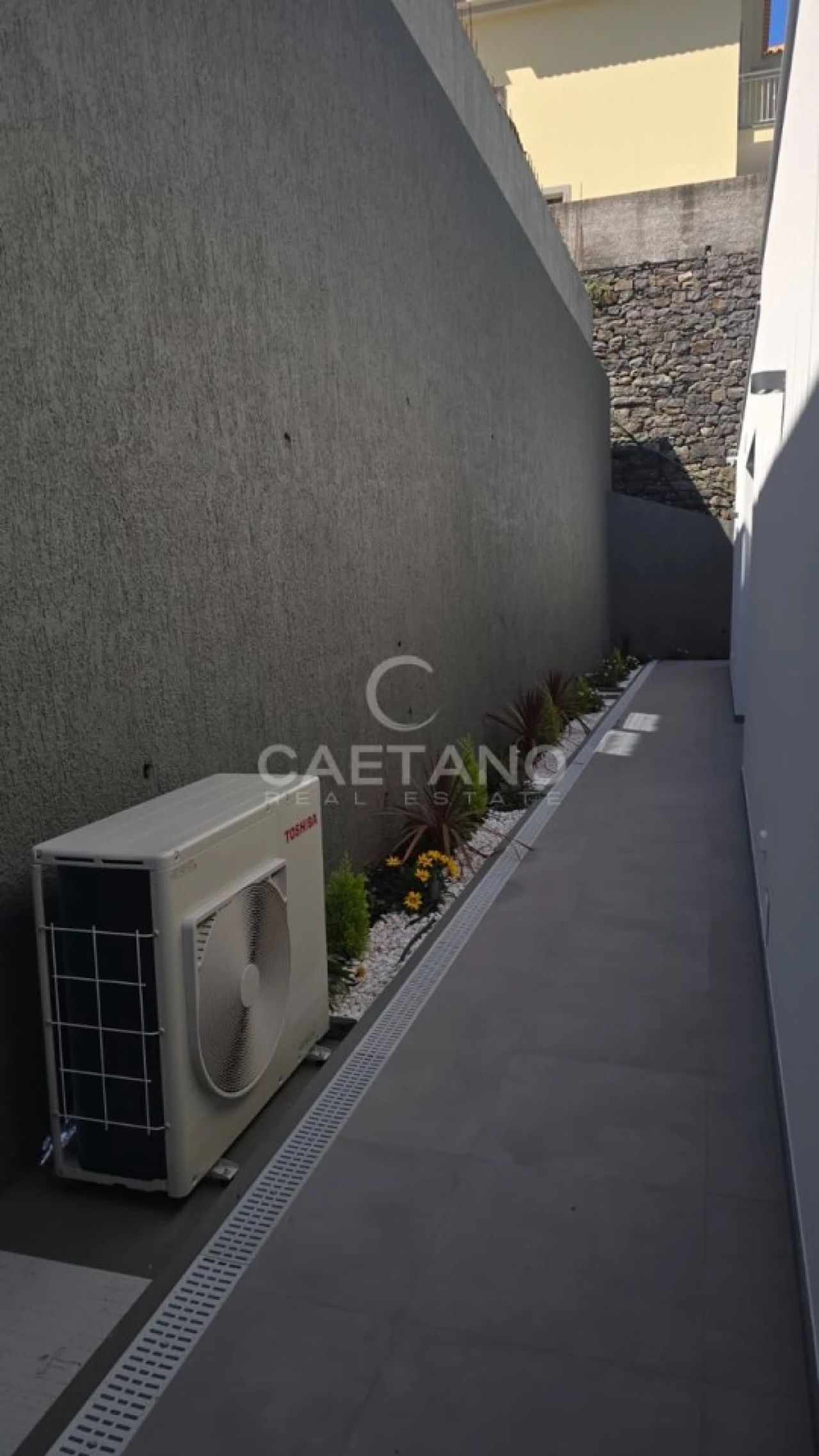 Moradia T2 para Venda em Calheta Foto 32