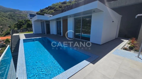 Moradia T2 para Venda em Calheta