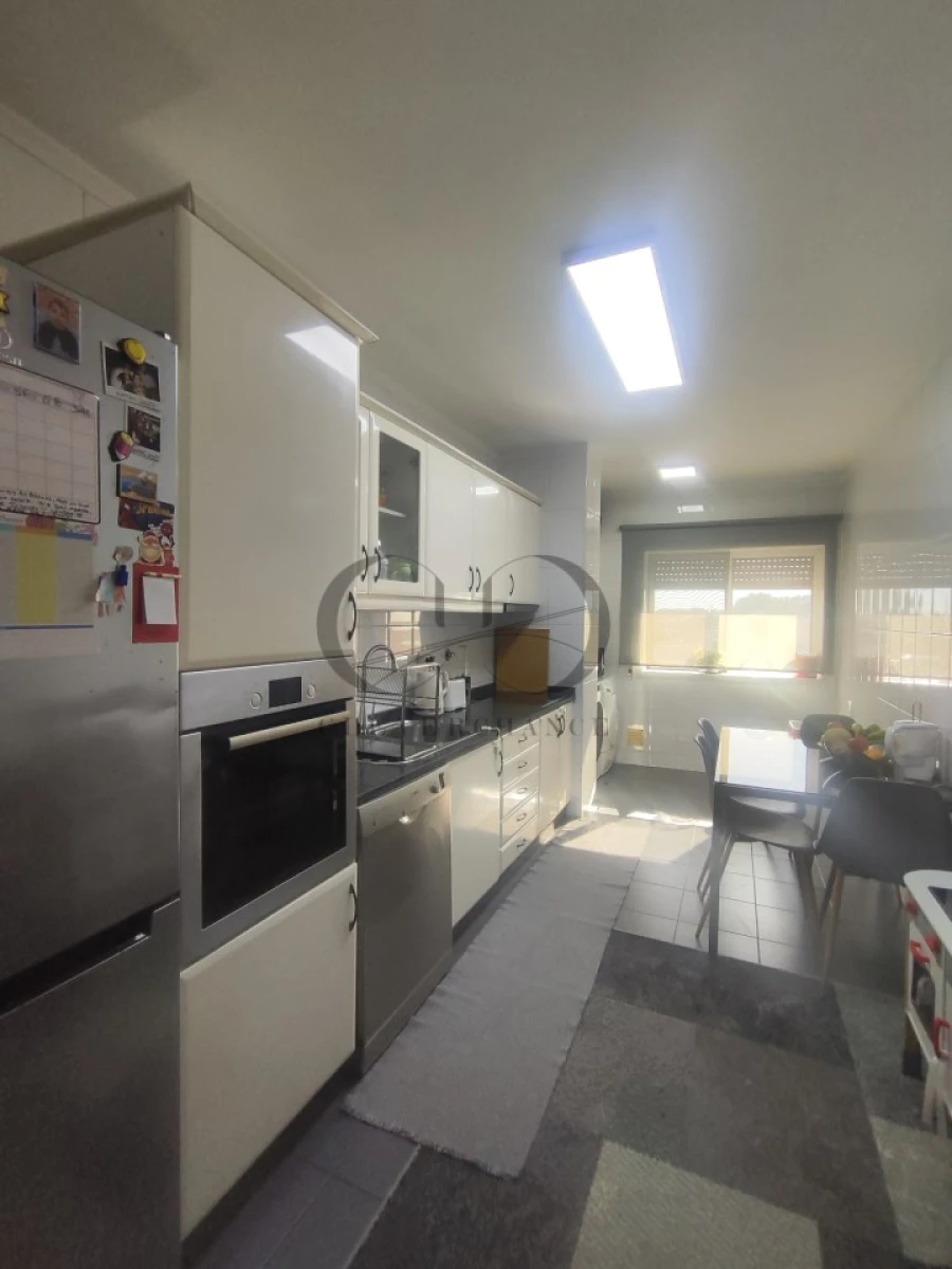 Apartamento T3 para Venda em Pedroso e Seixezelo Foto 2