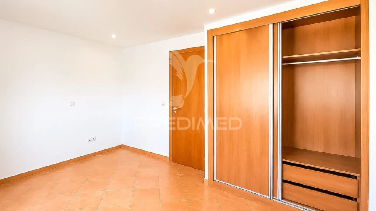 Moradia T2 para Venda em Arrabal Foto 3