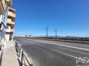 Loja para Venda em Algés, Linda-A-Velha e Cruz Quebrada-Dafundo