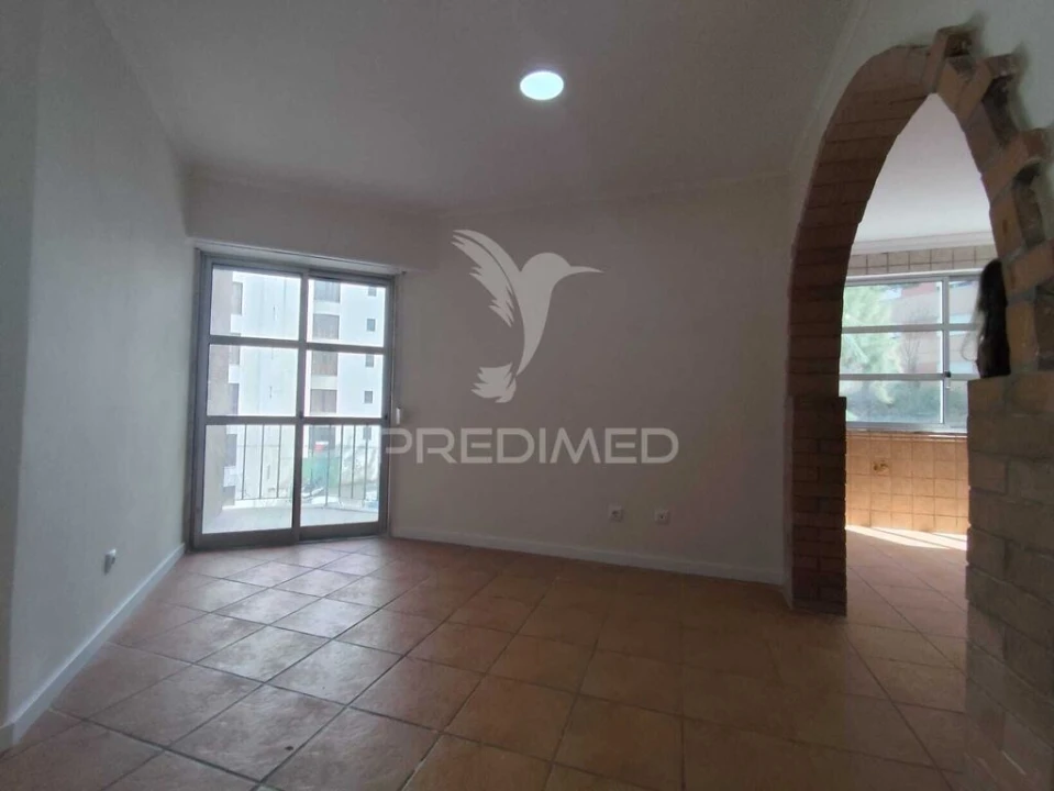 Apartamento T2 para Venda em Algueirão-Mem Martins Foto 13