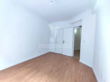 Apartamento T2 para Venda em Algueirão-Mem Martins