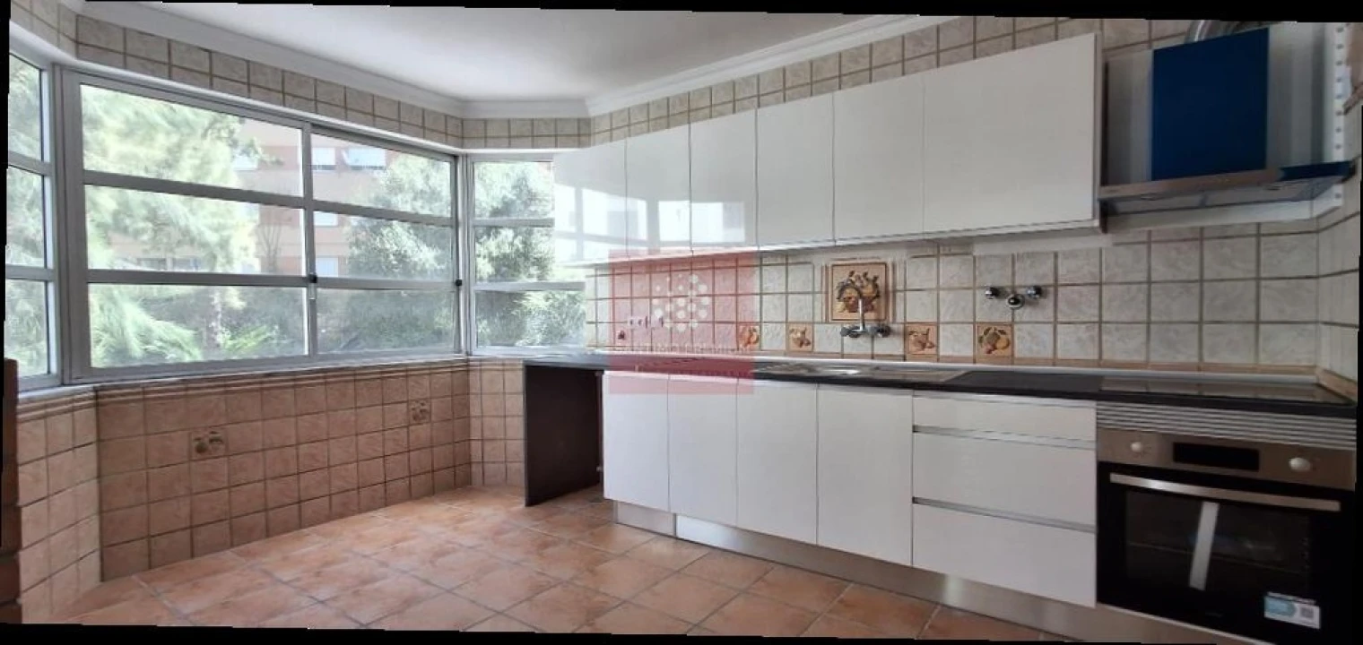 Apartamento T2 para Venda em Algueirão-Mem Martins Foto 1