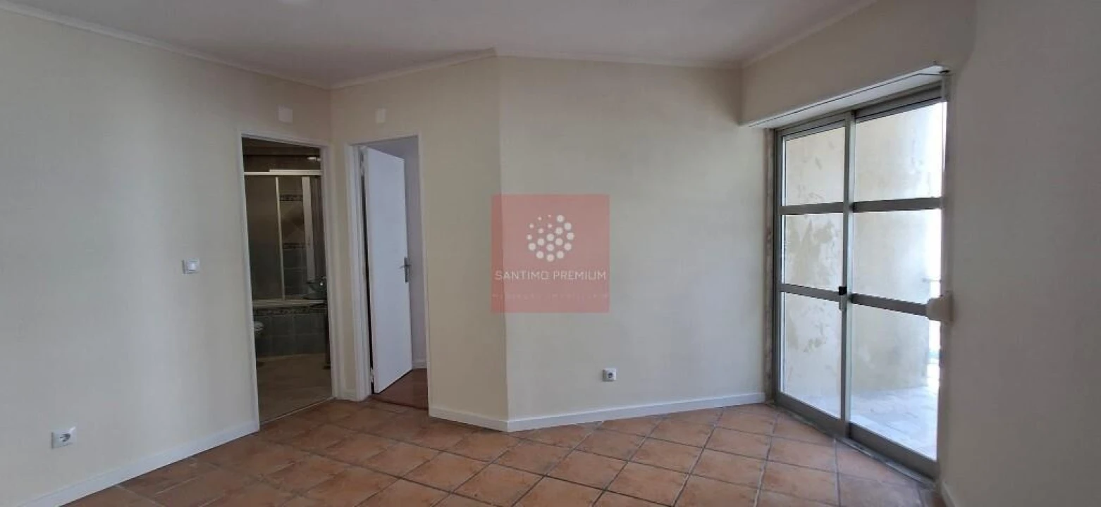 Apartamento T2 para Venda em Algueirão-Mem Martins Foto 8