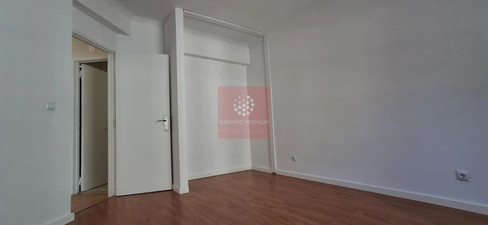 Apartamento T2 para Venda em Algueirão-Mem Martins Foto 9