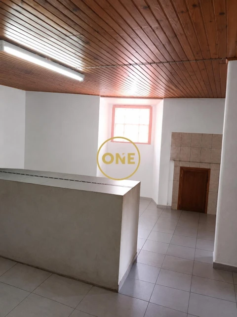 Moradia T2 para Venda em Corvo