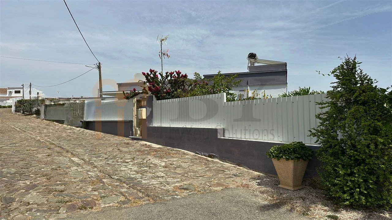 Moradia T2 para Venda em Azinhal Foto 1