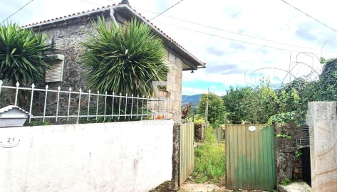 Moradia T3 para Venda em Refoios do Lima