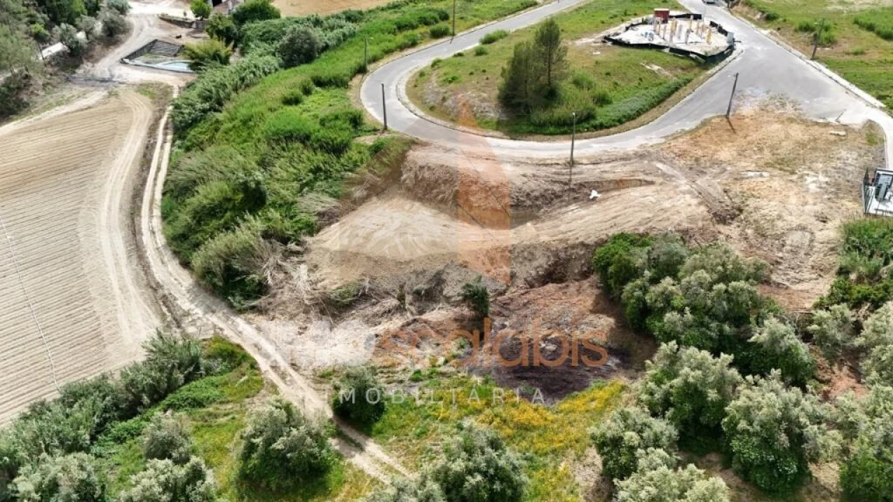Terreno para Venda em Romeira e Várzea Foto 13