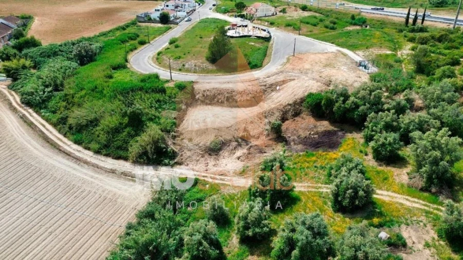 Terreno para Venda em Romeira e Várzea Foto 4