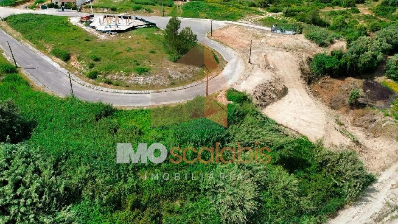 Terreno para Venda em Romeira e Várzea Foto 3