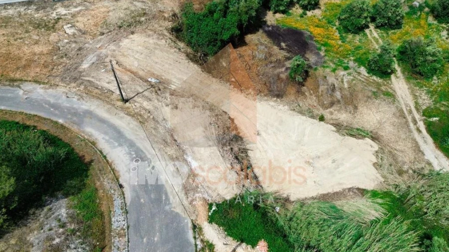 Terreno para Venda em Romeira e Várzea