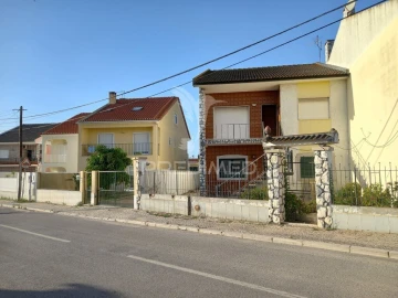 Moradia T3 para Venda em São Francisco