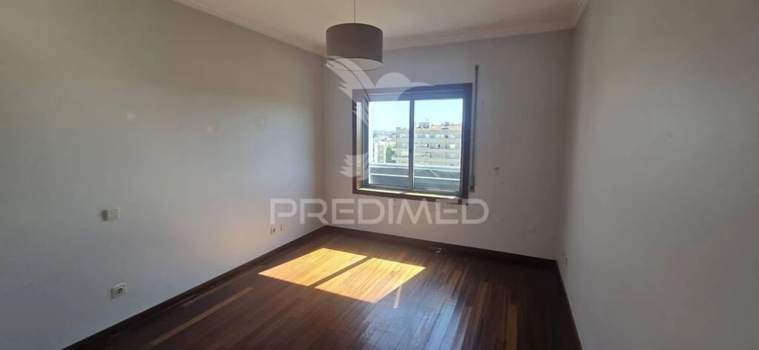 Apartamento T5 para Venda em São Vitor (Braga) Foto 19