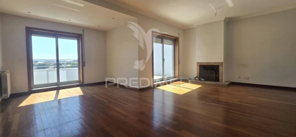 Apartamento T5 para Venda em São Vitor (Braga)