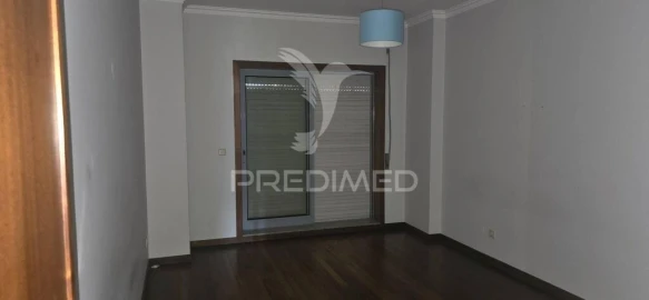 Apartamento T5 para Venda em São Vitor (Braga)
