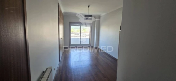 Apartamento T5 para Venda em São Vitor (Braga)