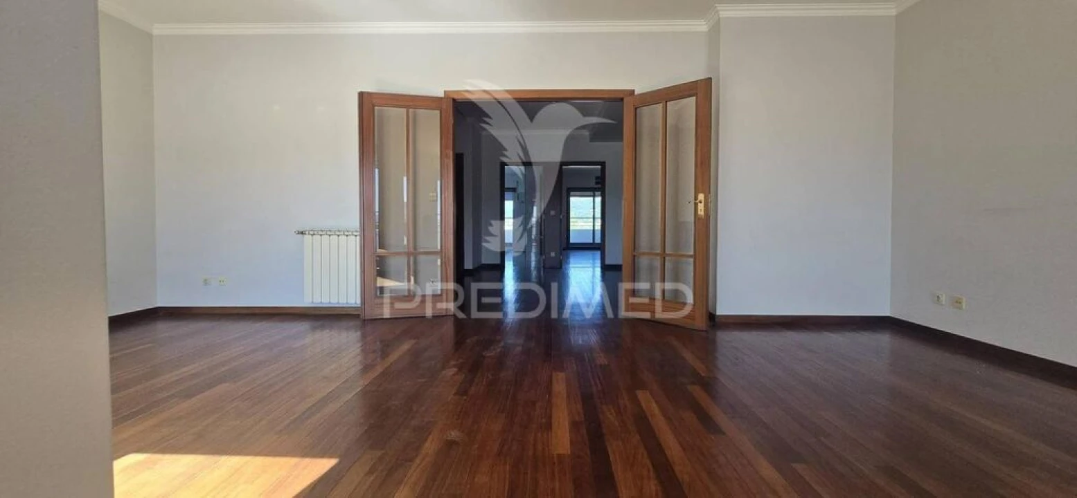 Apartamento T5 para Venda em São Vitor (Braga) Foto 5