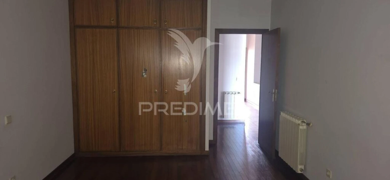 Apartamento T5 para Venda em São Vitor (Braga) Foto 14