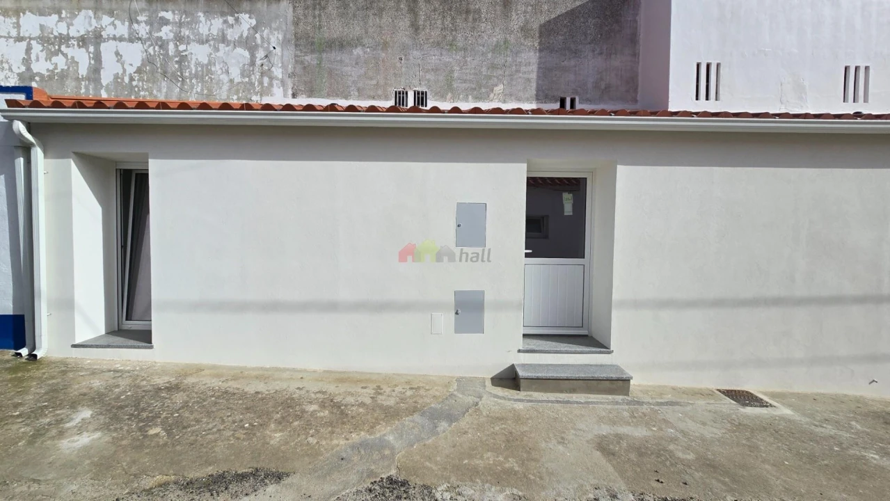 Moradia T1 para Venda em Nossa Senhora da Vila, Nossa Senhora do Bispo e Silveiras Foto 2