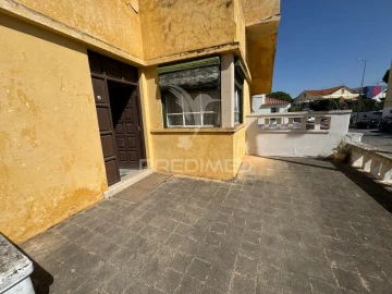 Moradia T5 para Venda em Faro (Sé e São Pedro)