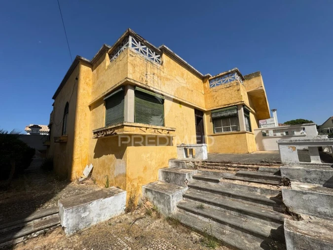 Moradia T5 para Venda em Faro (Sé e São Pedro) Foto 2
