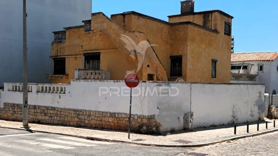 Moradia T5 para Venda em Faro (Sé e São Pedro)