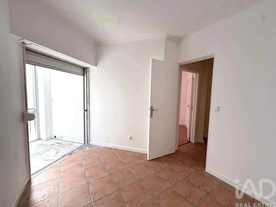 Apartamento T3 para Venda em Algueirão-Mem Martins Foto 17