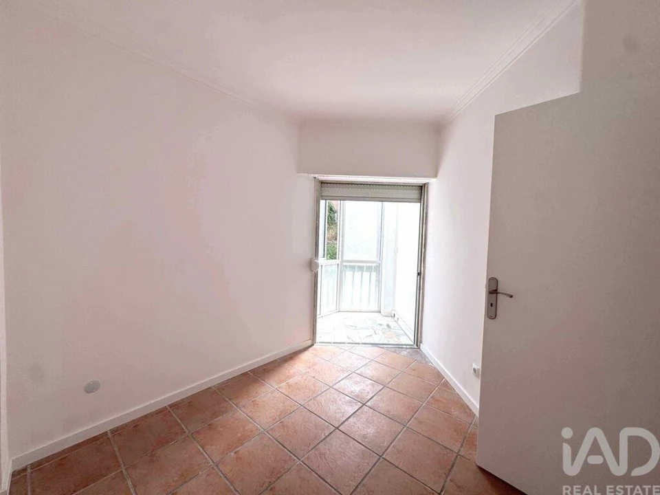 Apartamento T3 para Venda em Algueirão-Mem Martins Foto 16