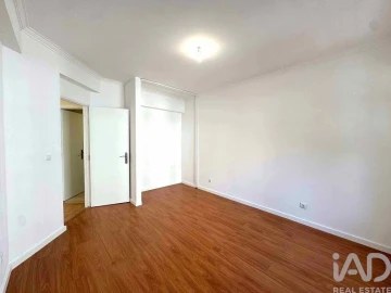 Apartamento T3 para Venda em Algueirão-Mem Martins