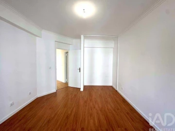 Apartamento T3 para Venda em Algueirão-Mem Martins