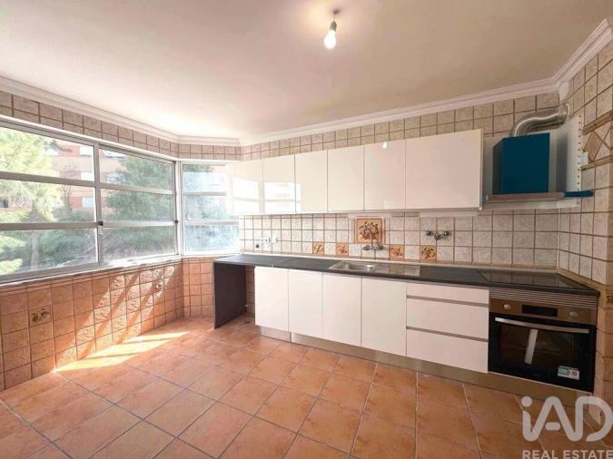 Apartamento T3 para Venda em Algueirão-Mem Martins Foto 2