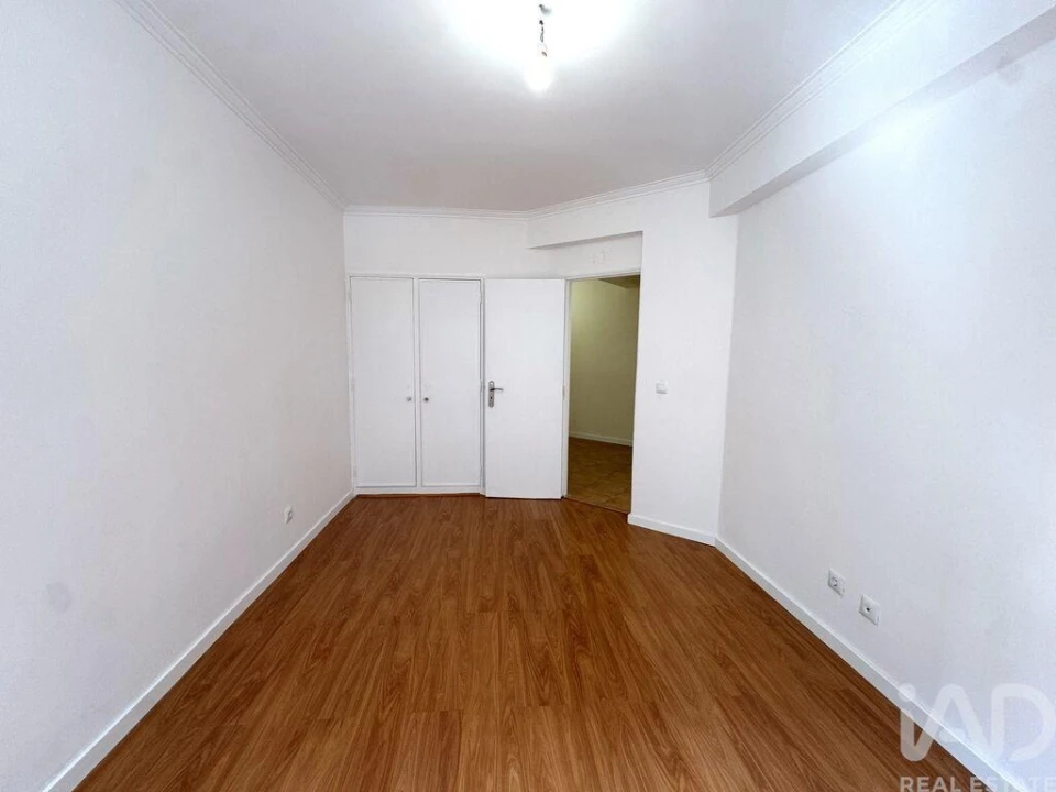 Apartamento T3 para Venda em Algueirão-Mem Martins Foto 15