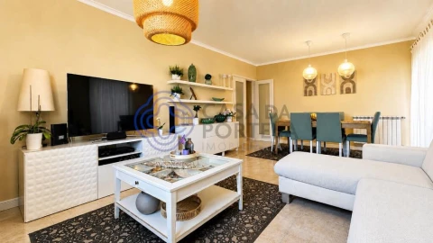 Apartamento T2 para Venda em Póvoa de Varzim, Beiriz e Argivai