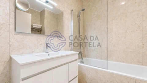 Apartamento T2 para Venda em Póvoa de Varzim, Beiriz e Argivai
